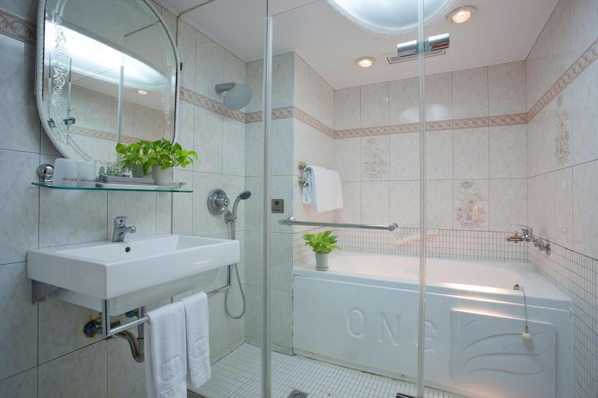 Happiness Hotel Тайбей Екстер'єр фото